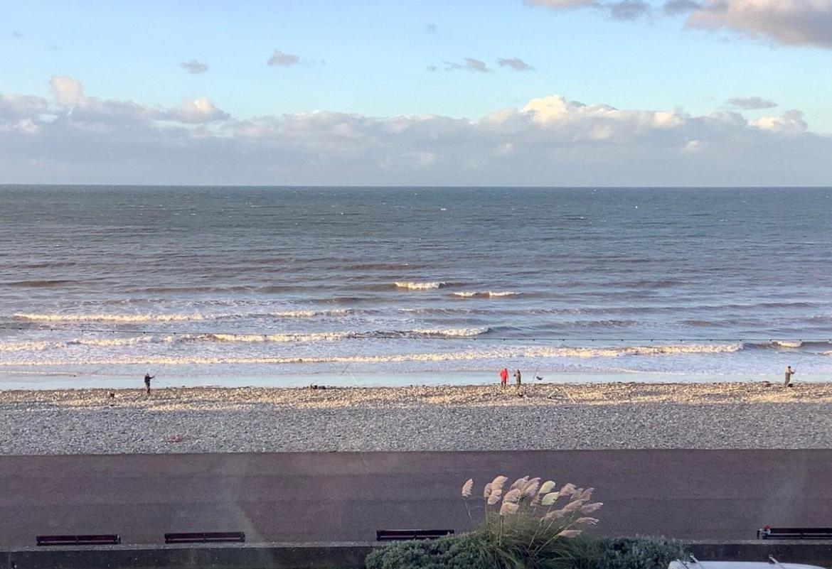 Hotel No5, Beachfront With Free Private Car Park 랜디드노 외부 사진