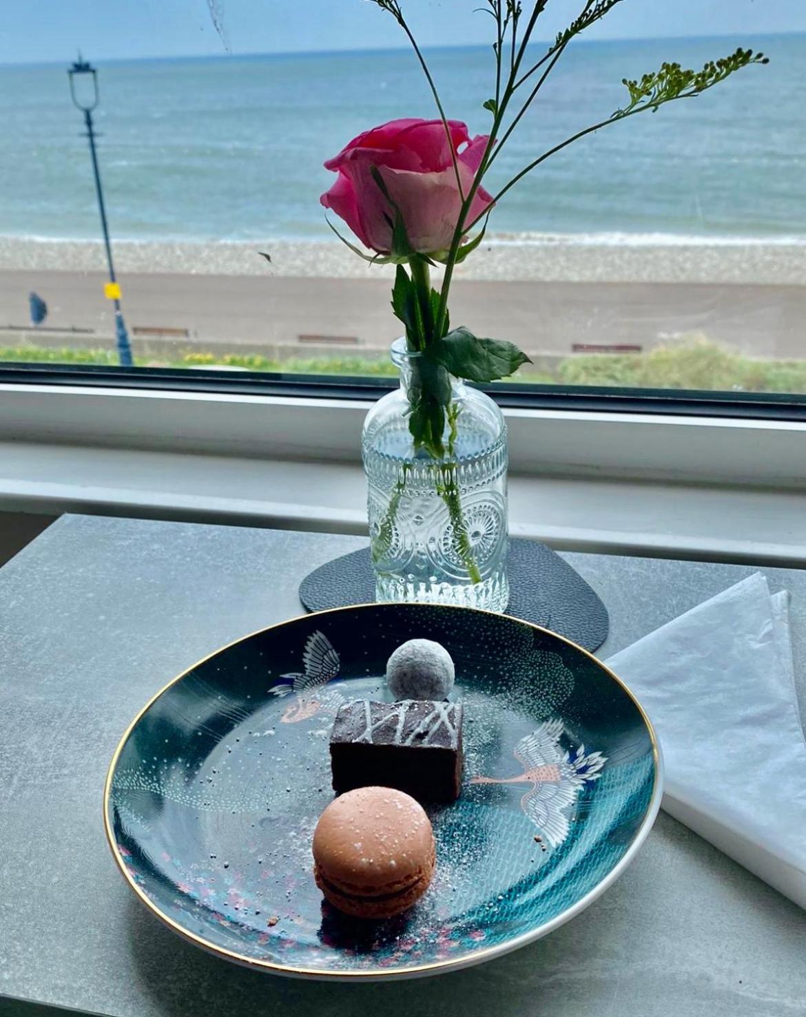 Hotel No5, Beachfront With Free Private Car Park 랜디드노 외부 사진