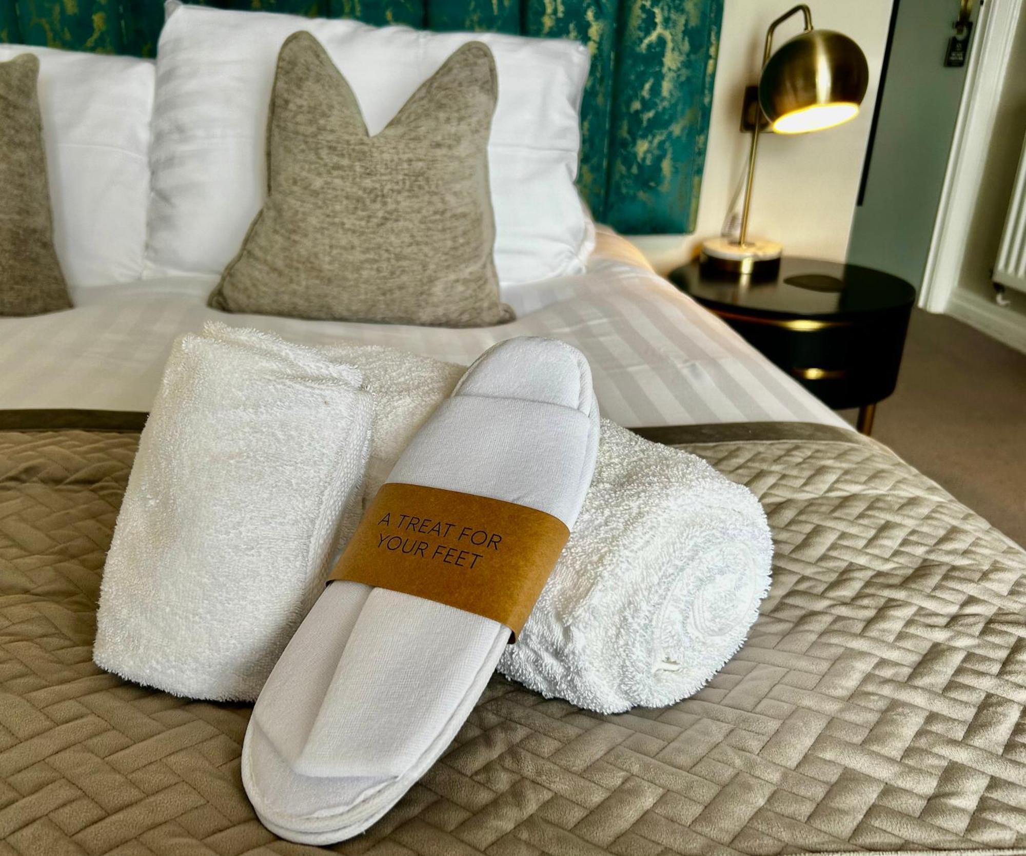 Hotel No5, Beachfront With Free Private Car Park 랜디드노 외부 사진